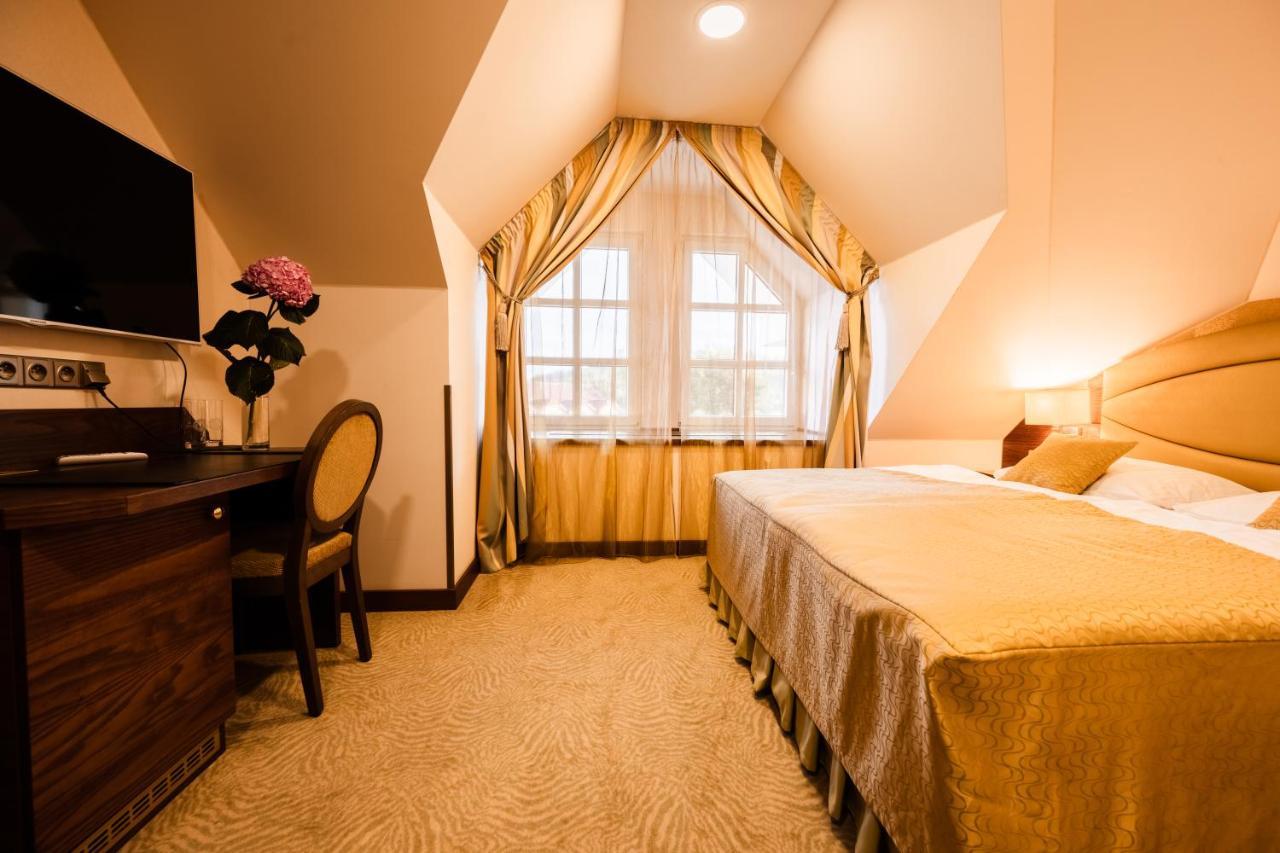 Imperial Casino Strazny Hotel מראה חיצוני תמונה