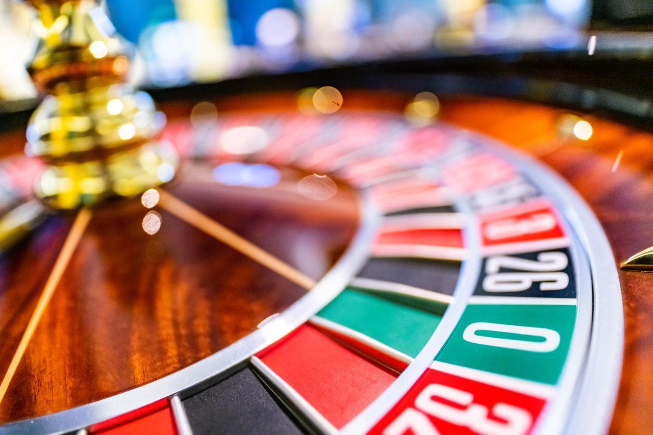 Imperial Casino Strazny Hotel מראה חיצוני תמונה