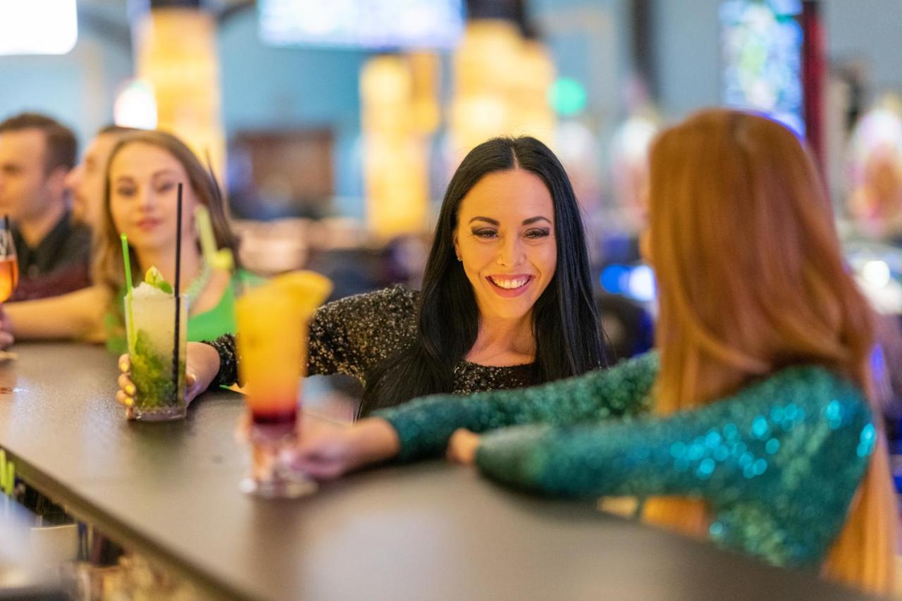 Imperial Casino Strazny Hotel מראה חיצוני תמונה